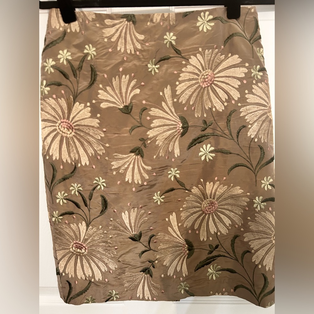 ANN MASHBURN Floral Mini Skirt in Brown and Green